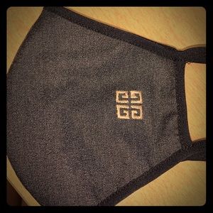 Fashion facemask 🖤